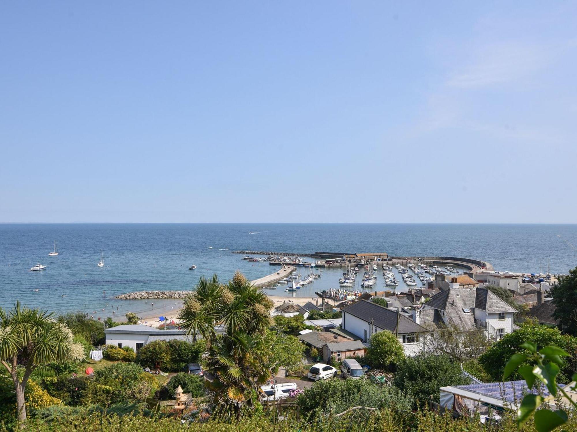 Bay View Apartment Lyme Regis Bagian luar foto